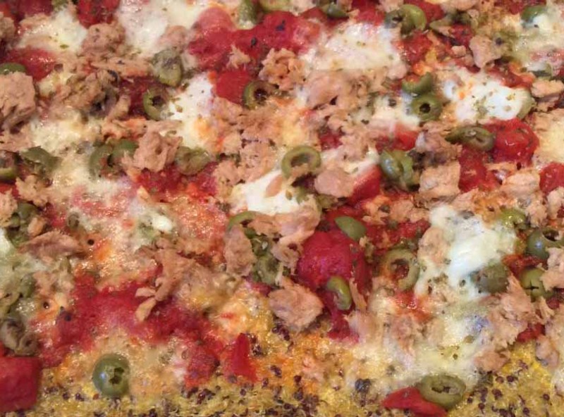 Pizza di Kamut tonno e olive